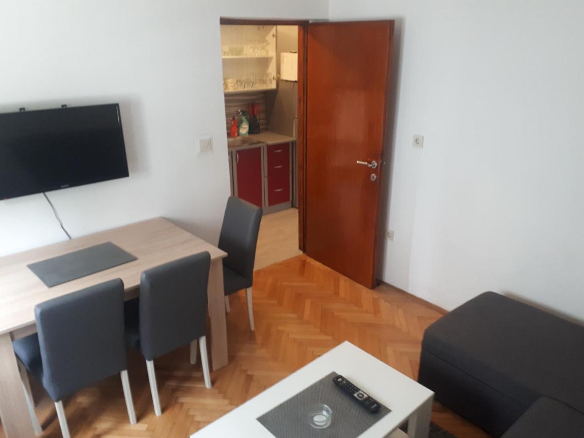Apartments Mamich Каштела Экстерьер фото
