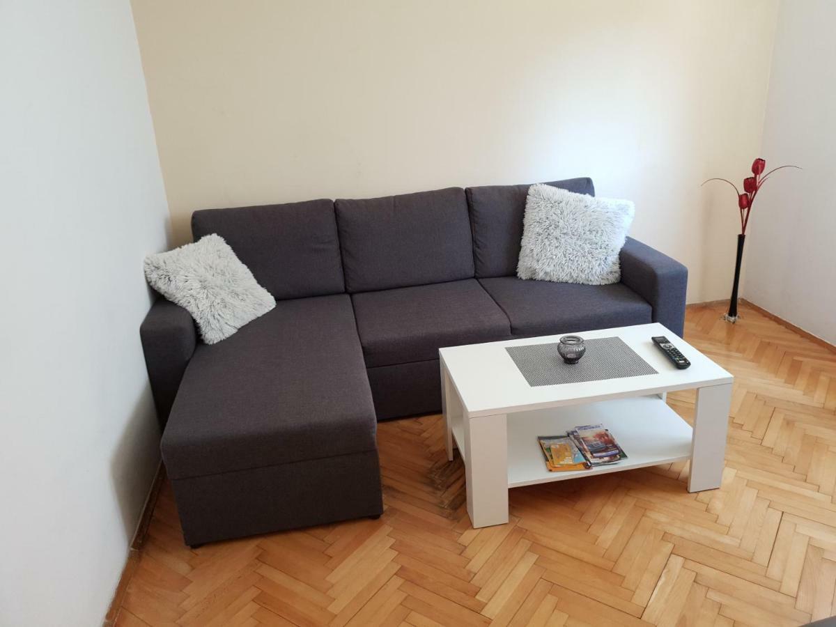 Apartments Mamich Каштела Экстерьер фото