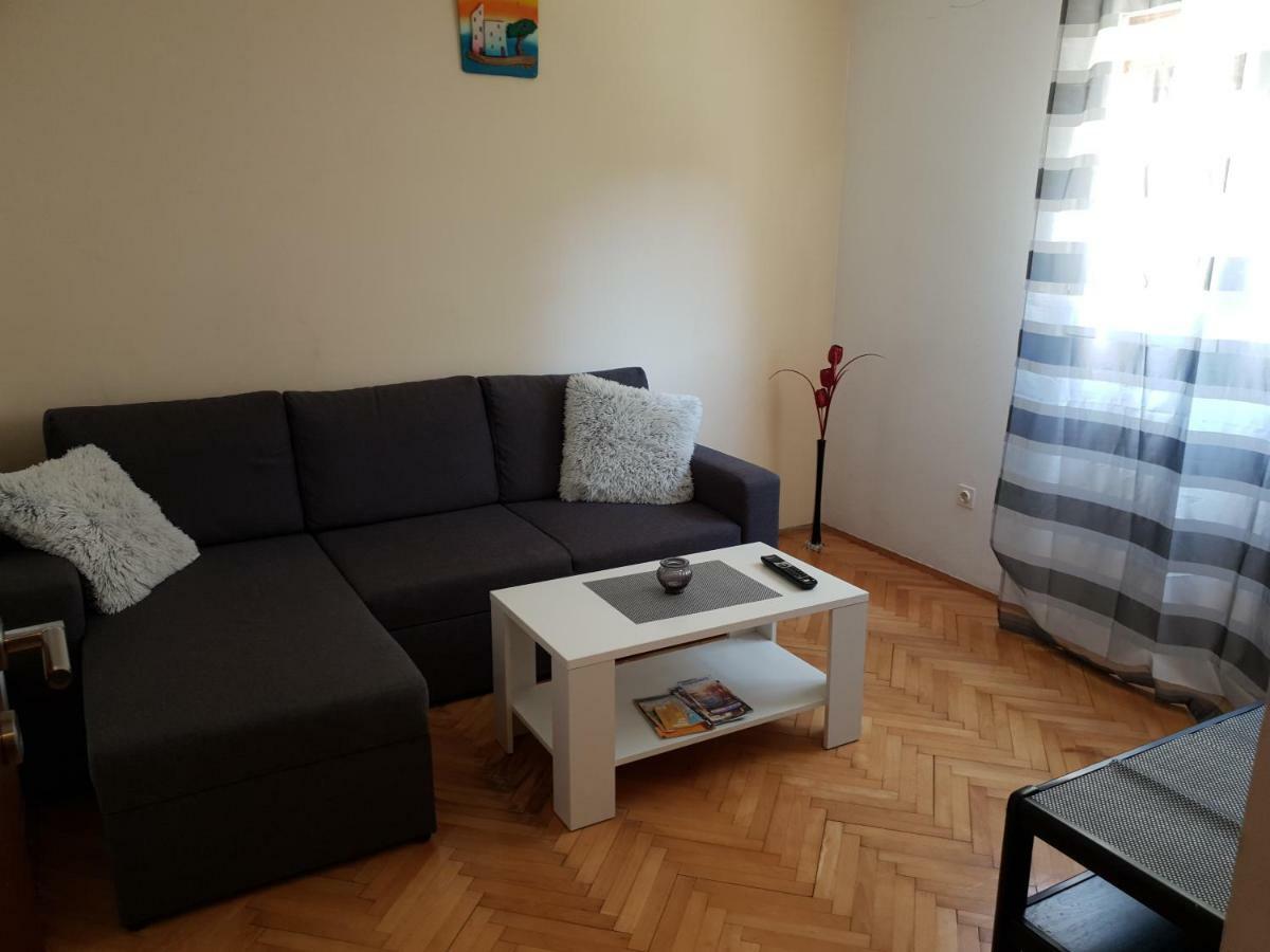 Apartments Mamich Каштела Экстерьер фото